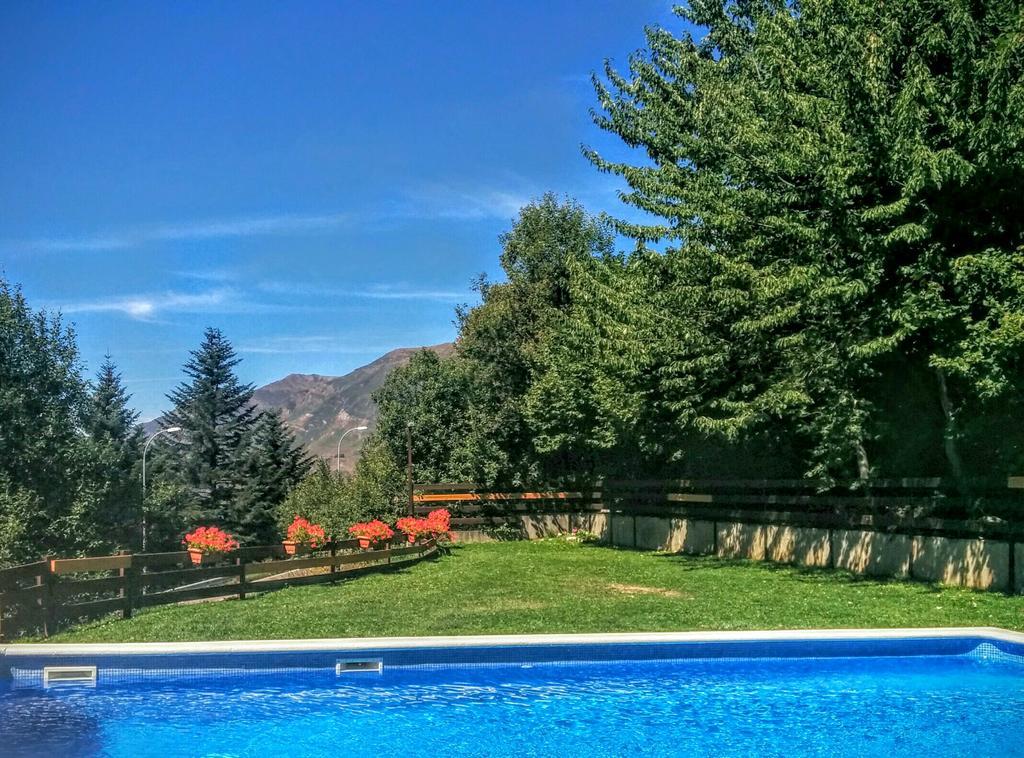 Apartamentos Multibaqueira Baqueira Beret Exteriör bild