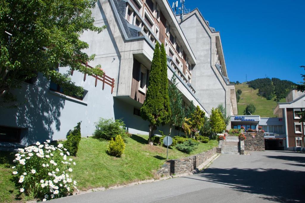 Apartamentos Multibaqueira Baqueira Beret Exteriör bild